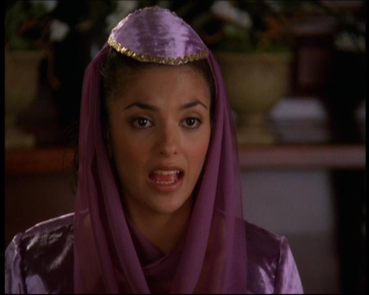 Charmed-Online-dot-615IDreamOfPhoebe0446.jpg