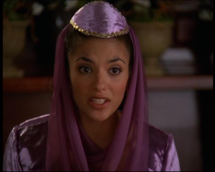 Charmed-Online-dot-615IDreamOfPhoebe0449.jpg
