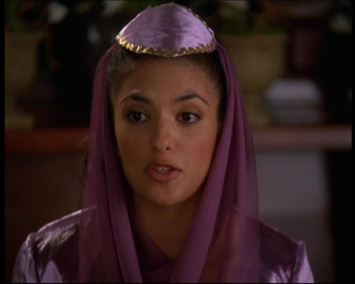 Charmed-Online-dot-615IDreamOfPhoebe0501.jpg