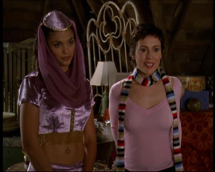 Charmed-Online-dot-615IDreamOfPhoebe0785.jpg