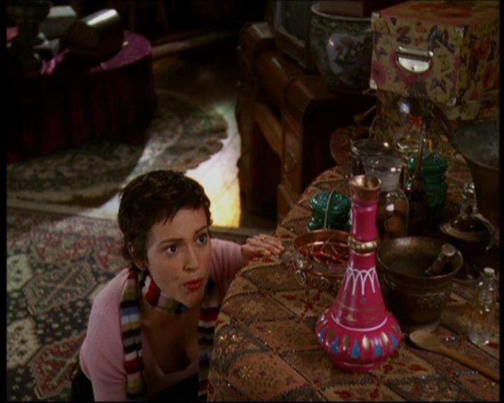 Charmed-Online-dot-615IDreamOfPhoebe0873.jpg