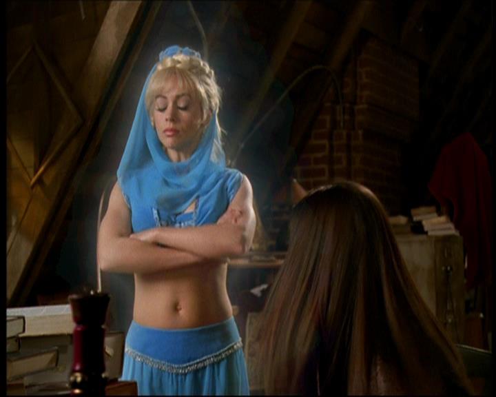 Charmed-Online-dot-615IDreamOfPhoebe0938.jpg