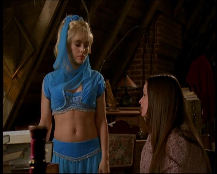 Charmed-Online-dot-615IDreamOfPhoebe0946.jpg