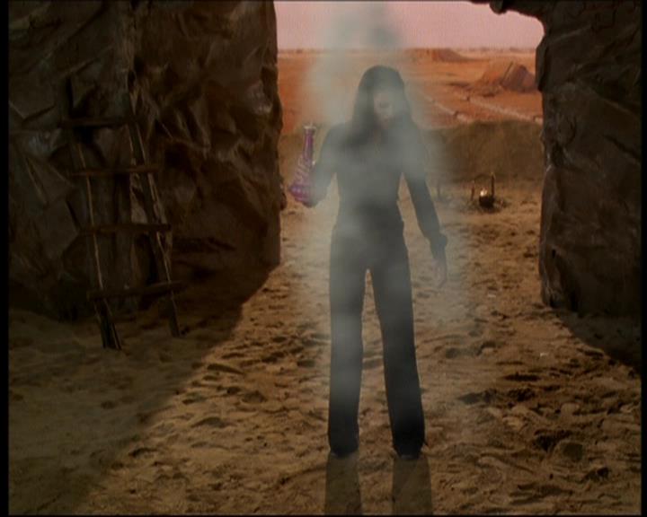 Charmed-Online-dot-615IDreamOfPhoebe2045.jpg