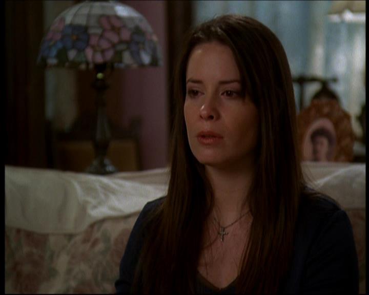 Charmed-Online-dot-615IDreamOfPhoebe2285.jpg