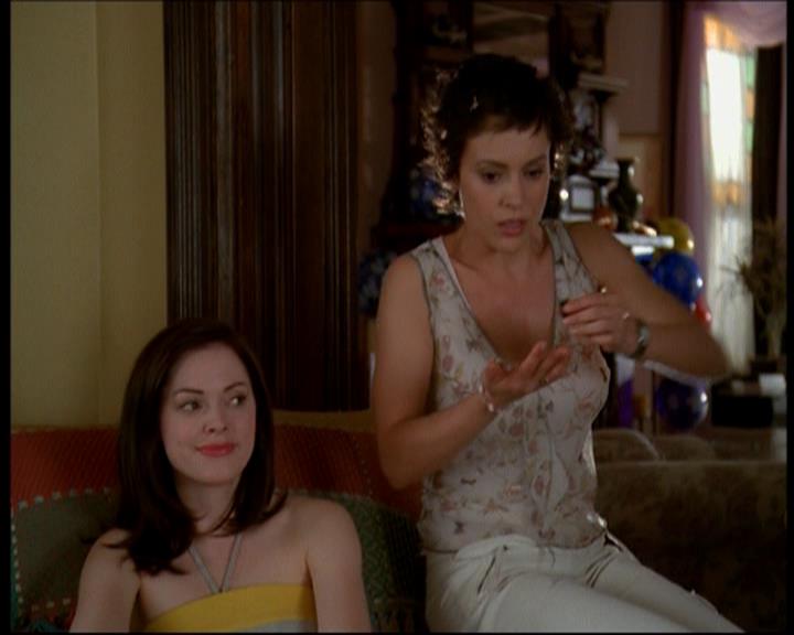 Charmed-Online-dot-616TheCourtshipOfWyattsFather0374.jpg Charmed-Online-dot-616TheCourtshipOfWyattsFather0374.jpg
