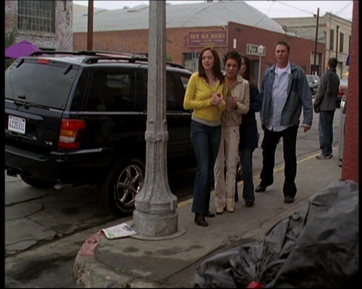 Charmed-Online-dot-616TheCourtshipOfWyattsFather0766.jpg Charmed-Online-dot-616TheCourtshipOfWyattsFather0766.jpg