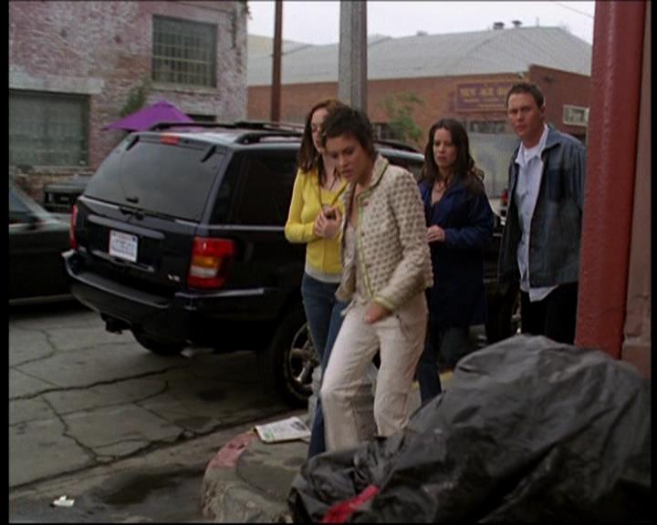 Charmed-Online-dot-616TheCourtshipOfWyattsFather0768.jpg Charmed-Online-dot-616TheCourtshipOfWyattsFather0768.jpg