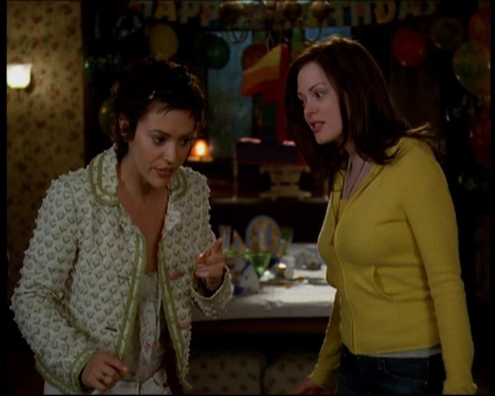 Charmed-Online-dot-616TheCourtshipOfWyattsFather1216.jpg Charmed-Online-dot-616TheCourtshipOfWyattsFather1216.jpg