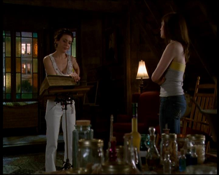 Charmed-Online-dot-616TheCourtshipOfWyattsFather1250.jpg Charmed-Online-dot-616TheCourtshipOfWyattsFather1250.jpg