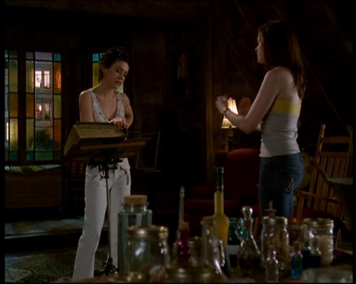 Charmed-Online-dot-616TheCourtshipOfWyattsFather1251.jpg Charmed-Online-dot-616TheCourtshipOfWyattsFather1251.jpg