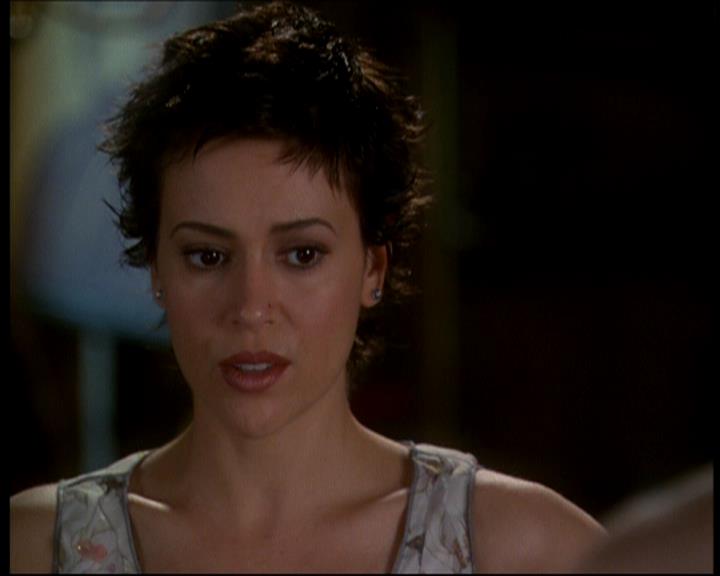 Charmed-Online-dot-616TheCourtshipOfWyattsFather1263.jpg Charmed-Online-dot-616TheCourtshipOfWyattsFather1263.jpg