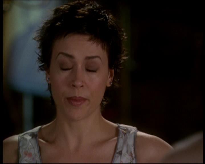 Charmed-Online-dot-616TheCourtshipOfWyattsFather1267.jpg Charmed-Online-dot-616TheCourtshipOfWyattsFather1267.jpg