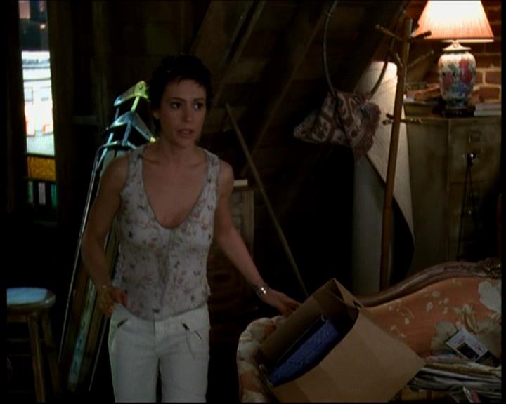 Charmed-Online-dot-616TheCourtshipOfWyattsFather1661.jpg Charmed-Online-dot-616TheCourtshipOfWyattsFather1661.jpg