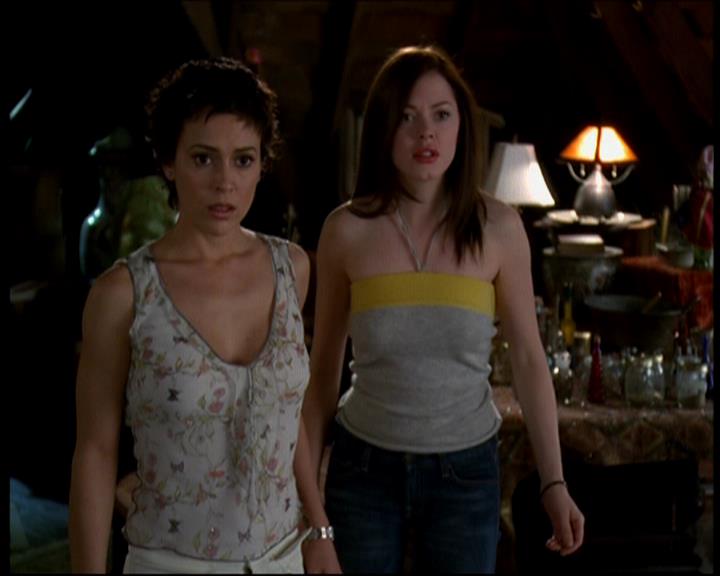 Charmed-Online-dot-616TheCourtshipOfWyattsFather1667.jpg Charmed-Online-dot-616TheCourtshipOfWyattsFather1667.jpg