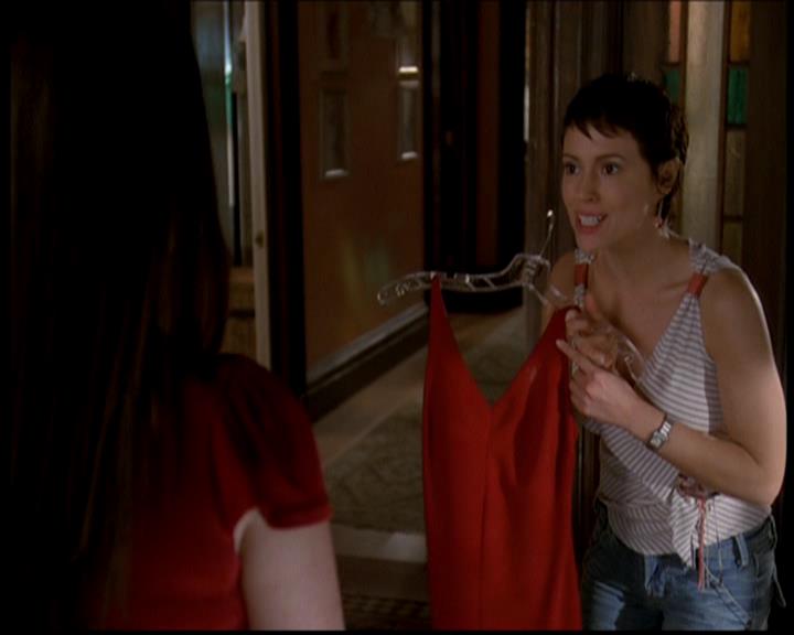 Charmed-Online-dot-617HydeSchoolReunion0070.jpg Charmed-Online-dot-617HydeSchoolReunion0070.jpg