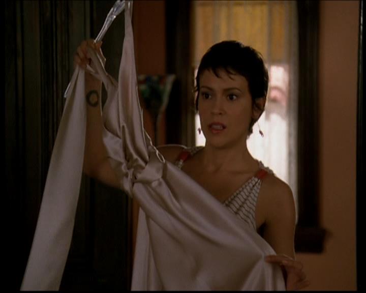 Charmed-Online-dot-617HydeSchoolReunion0162.jpg Charmed-Online-dot-617HydeSchoolReunion0162.jpg