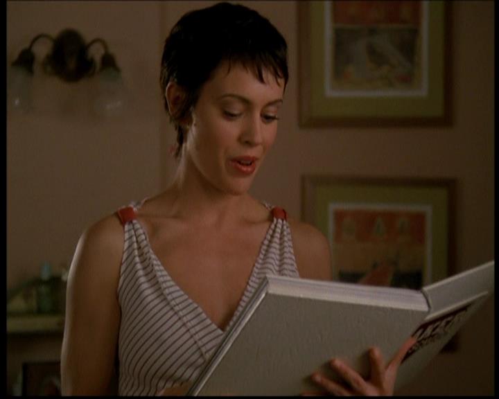 Charmed-Online-dot-617HydeSchoolReunion0173.jpg Charmed-Online-dot-617HydeSchoolReunion0173.jpg