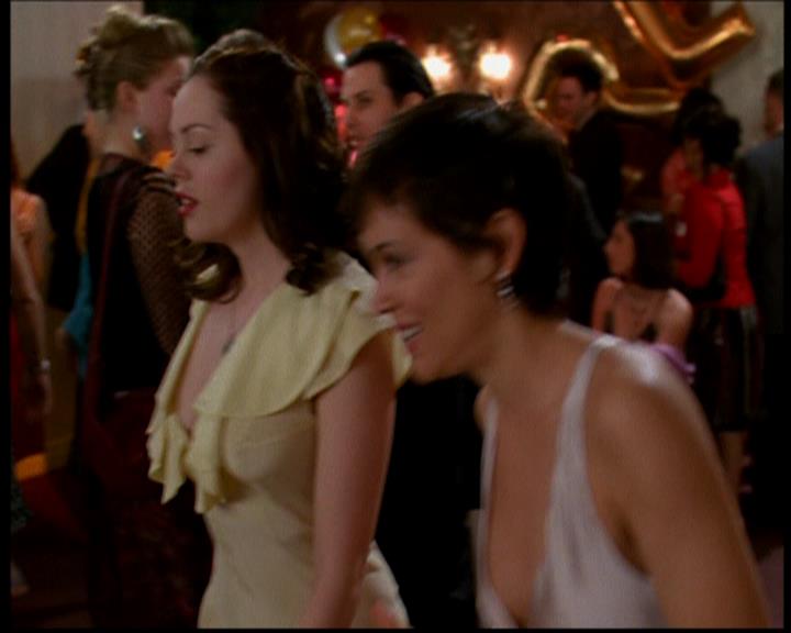 Charmed-Online-dot-617HydeSchoolReunion0471.jpg Charmed-Online-dot-617HydeSchoolReunion0471.jpg