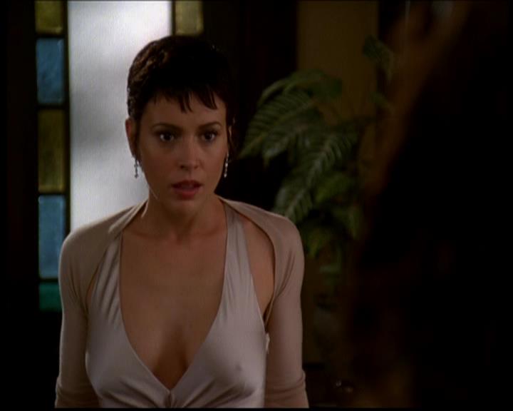 Charmed-Online-dot-617HydeSchoolReunion2212.jpg