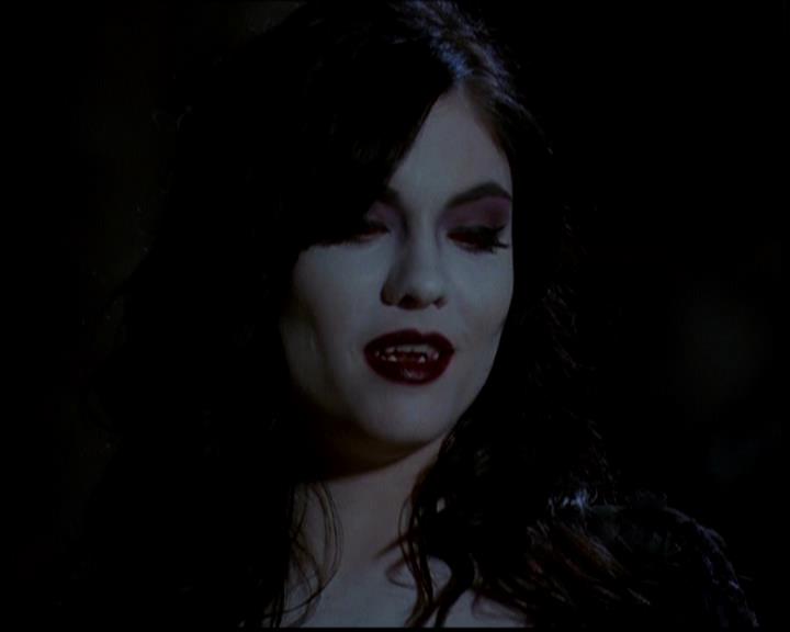Charmed-Online-dot-618SpinCity0449.jpg