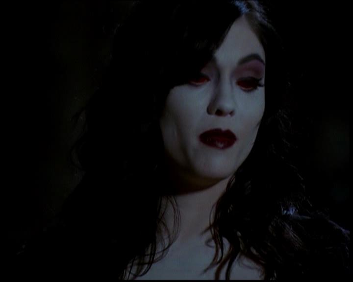 Charmed-Online-dot-618SpinCity0460.jpg