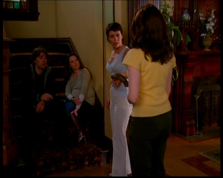 Charmed-Online-dot-618SpinCity0883.jpg