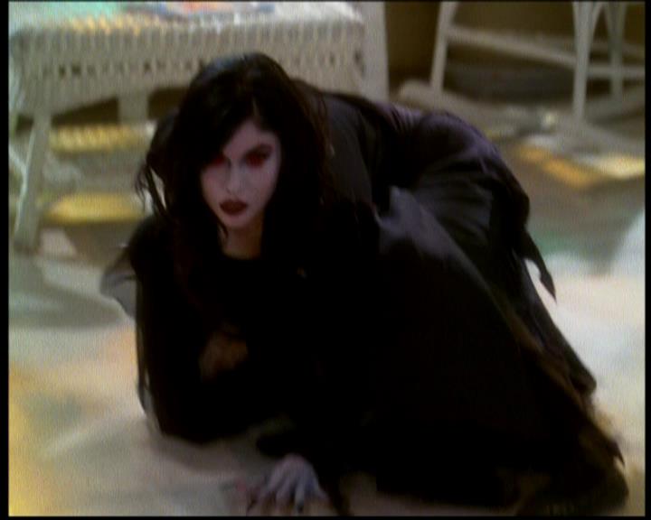 Charmed-Online-dot-618SpinCity0942.jpg