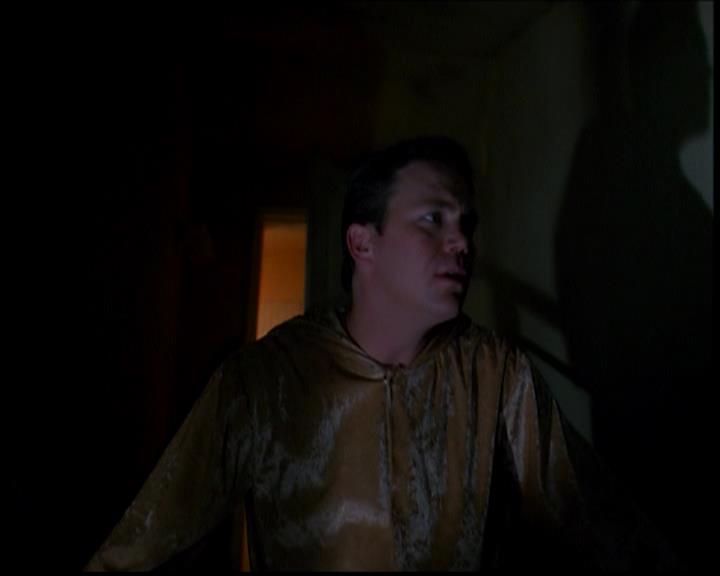 Charmed-Online-dot-618SpinCity1084.jpg