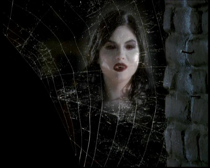 Charmed-Online-dot-618SpinCity1262.jpg