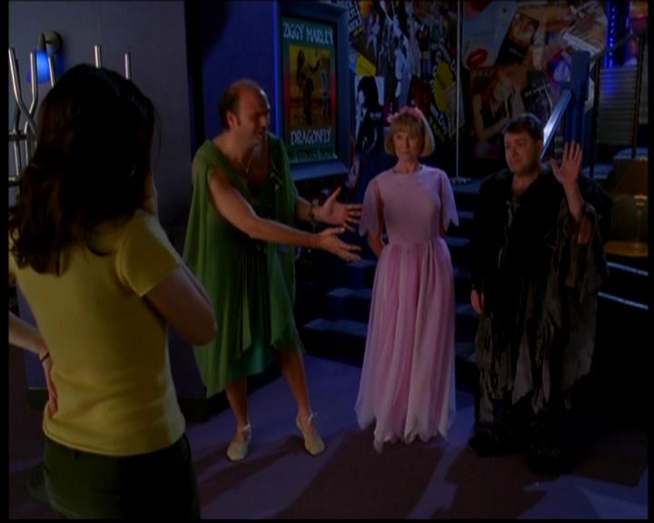 Charmed-Online-dot-618SpinCity1308.jpg