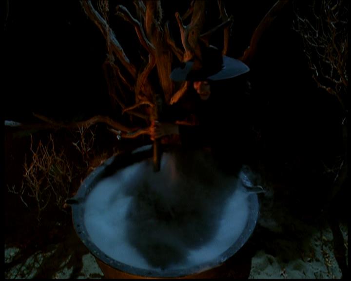 Charmed-Online-dot-618SpinCity1345.jpg Charmed-Online-dot-618SpinCity1345.jpg