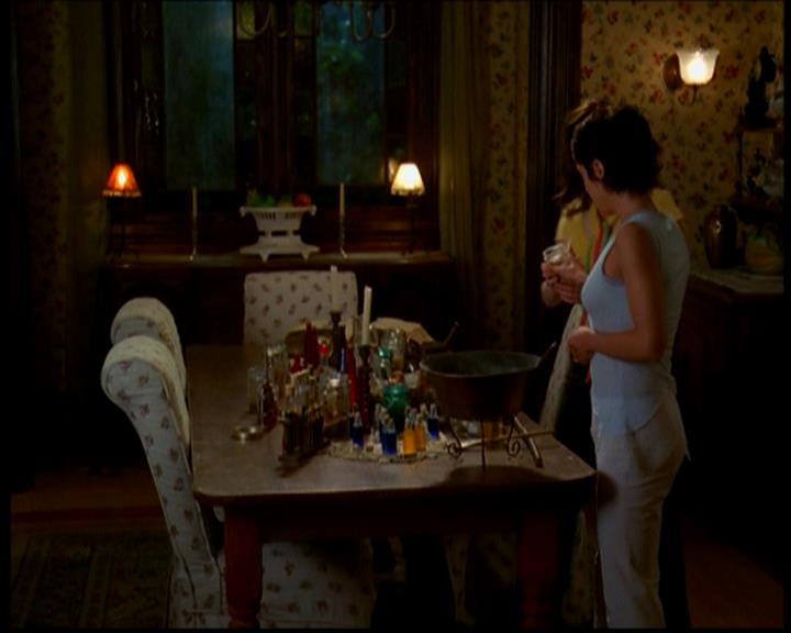 Charmed-Online-dot-618SpinCity1466.jpg