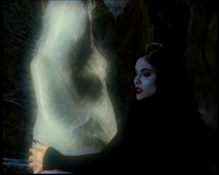 Charmed-Online-dot-618SpinCity1666.jpg