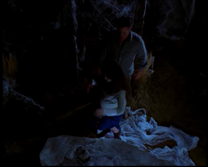 Charmed-Online-dot-618SpinCity1823.jpg
