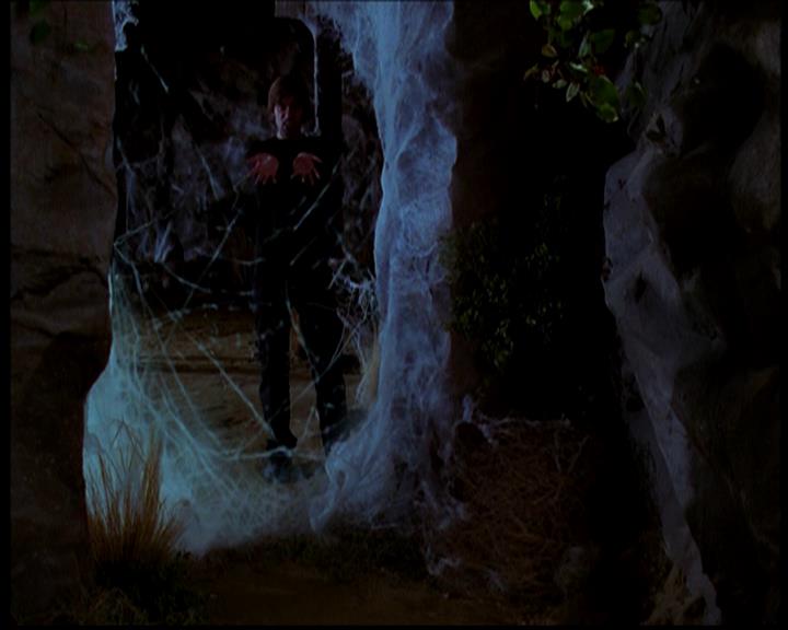Charmed-Online-dot-618SpinCity1851.jpg
