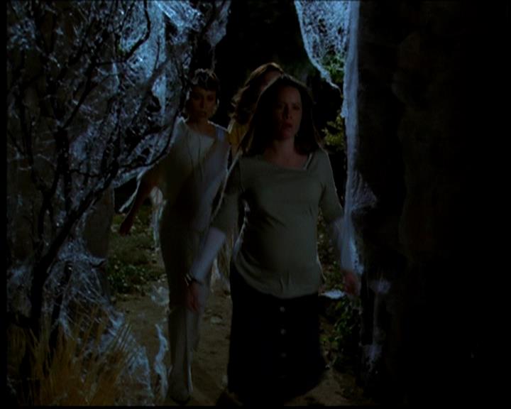Charmed-Online-dot-618SpinCity2005.jpg