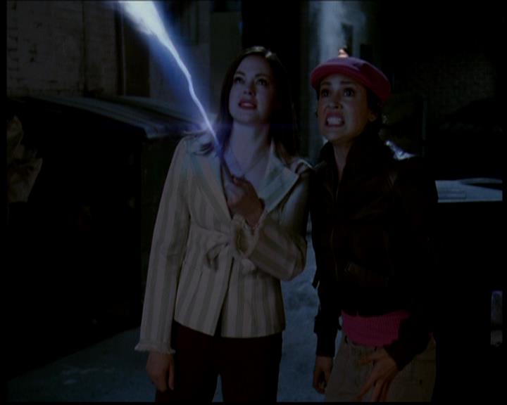 Charmed-Online-dot-619CrimesAndWitchDemeanors0083.jpg Charmed-Online-dot-619CrimesAndWitchDemeanors0083.jpg