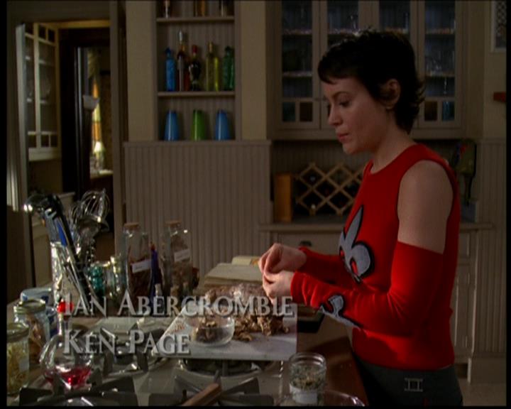 Charmed-Online-dot-619CrimesAndWitchDemeanors0200.jpg