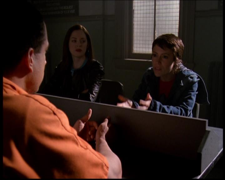 Charmed-Online-dot-619CrimesAndWitchDemeanors0318.jpg Charmed-Online-dot-619CrimesAndWitchDemeanors0318.jpg