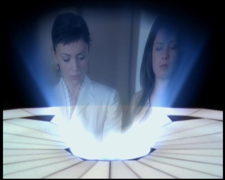 Charmed-Online-dot-619CrimesAndWitchDemeanors0958.jpg