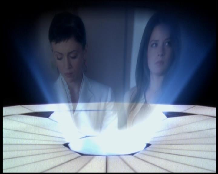 Charmed-Online-dot-619CrimesAndWitchDemeanors0969.jpg