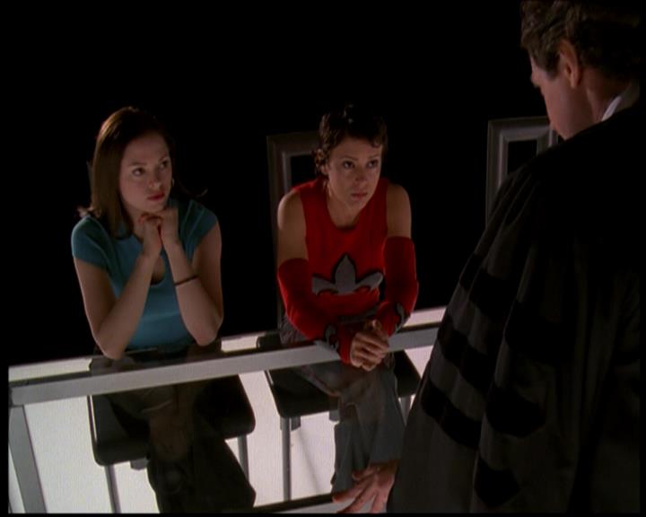 Charmed-Online-dot-619CrimesAndWitchDemeanors1507.jpg