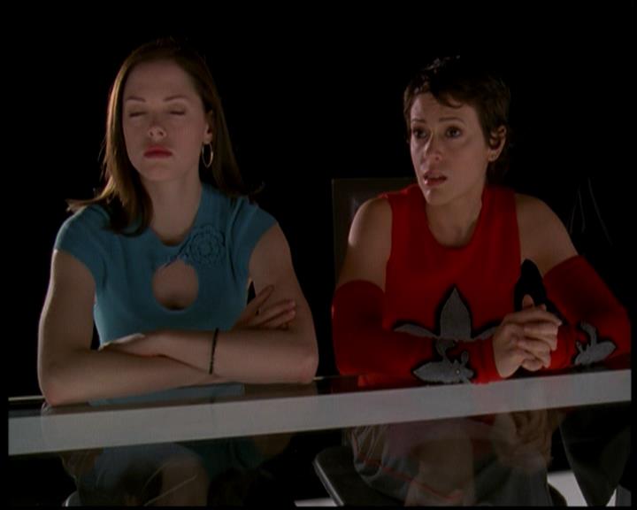 Charmed-Online-dot-619CrimesAndWitchDemeanors1559.jpg
