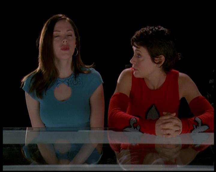 Charmed-Online-dot-619CrimesAndWitchDemeanors1860.jpg