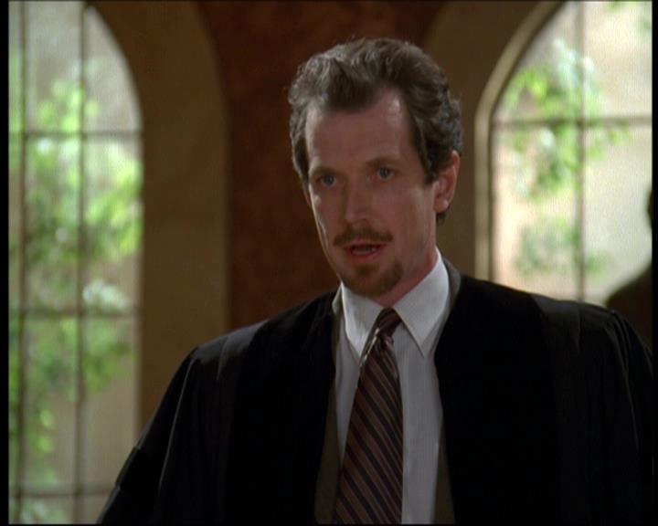 Charmed-Online-dot-net_621WitchWars0148.jpg