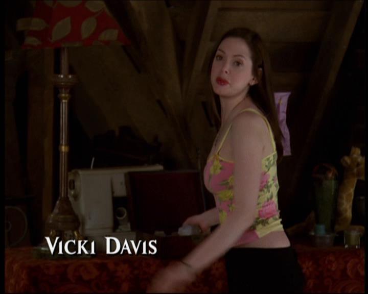 Charmed-Online-dot-net_621WitchWars0315.jpg Charmed-Online-dot-net_621WitchWars0315.jpg