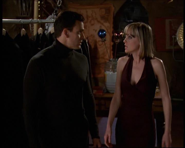 Charmed-Online-dot-net_621WitchWars0649.jpg Charmed-Online-dot-net_621WitchWars0649.jpg