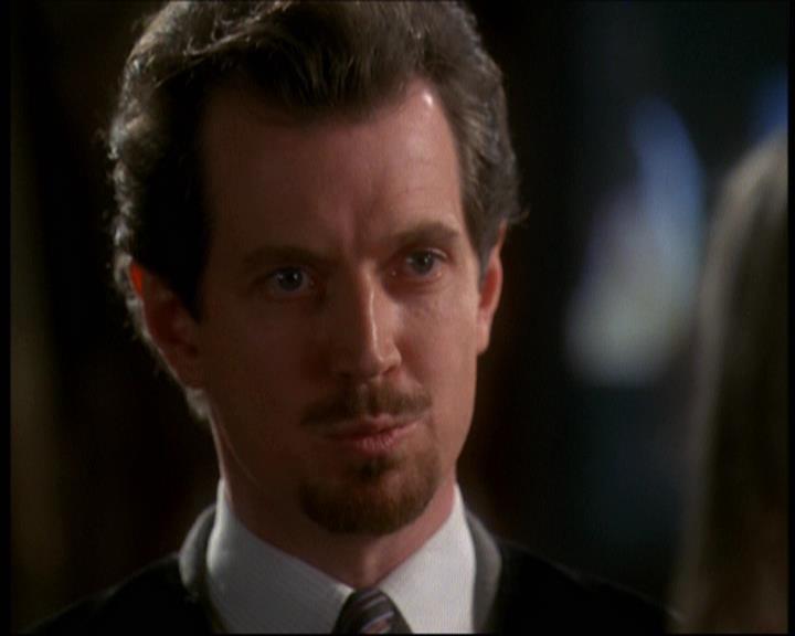 Charmed-Online-dot-net_621WitchWars0674.jpg Charmed-Online-dot-net_621WitchWars0674.jpg