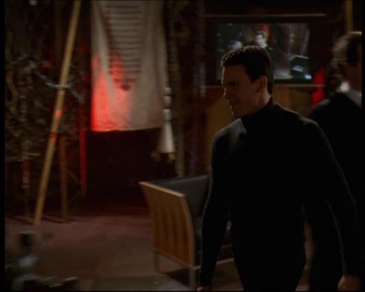 Charmed-Online-dot-net_621WitchWars0701.jpg Charmed-Online-dot-net_621WitchWars0701.jpg